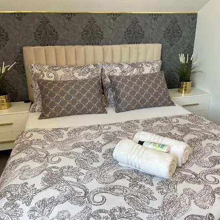 Luxi-si Romantic Apartment Sutivan